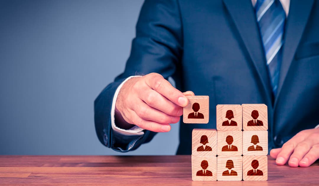 Leadership Disrupted: Headhunting Vs Traditional Recruitment